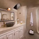 Pezoules Of Hotell 4*