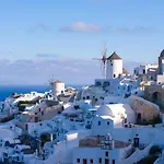 Pezoules Of 4* Oia