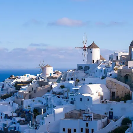 Pezoules Of 4* Oia