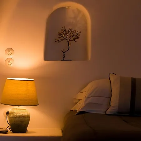 Pezoules Of Hotell Oia