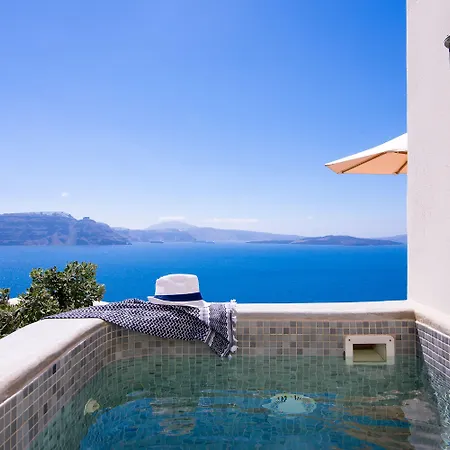 Pezoules Of Hotel Oia