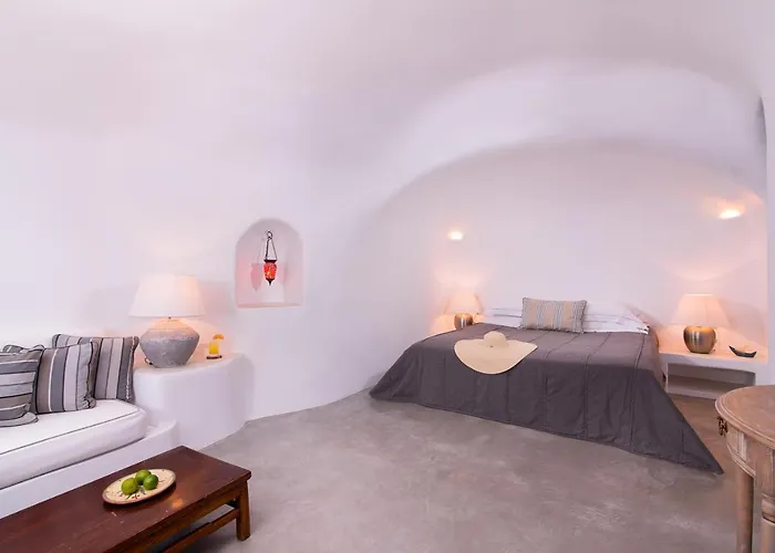 Pezoules Of Hotel Ia